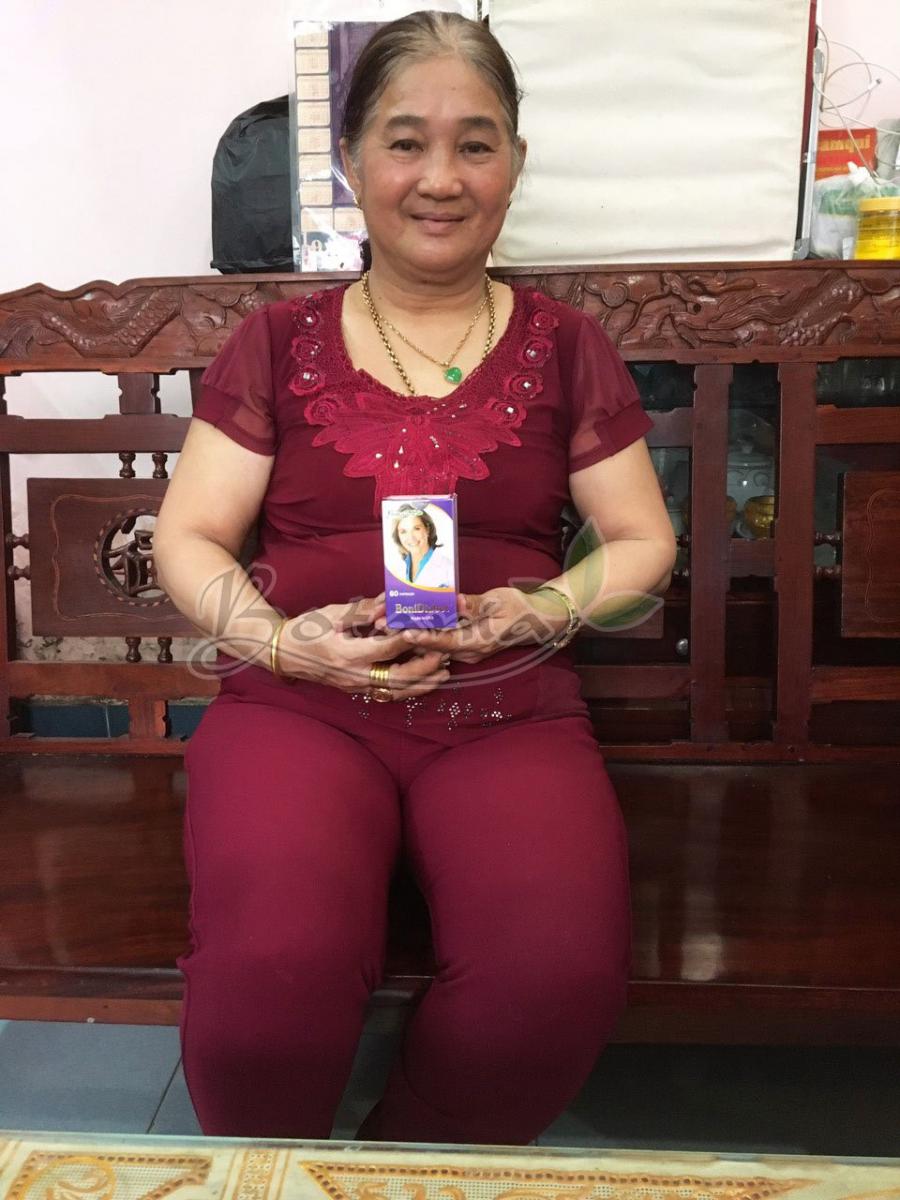 Cô Phan Thị Bông, 61 tuổi