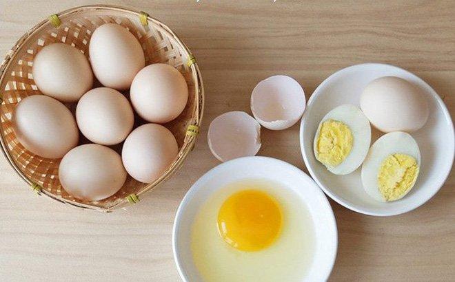 Trứng giúp cải thiện tình trạng tóc bạc rất tốt
