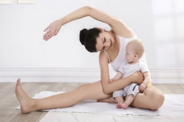 Tập yoga sau sinh giúp giải tỏa căng thẳng hiệu quả