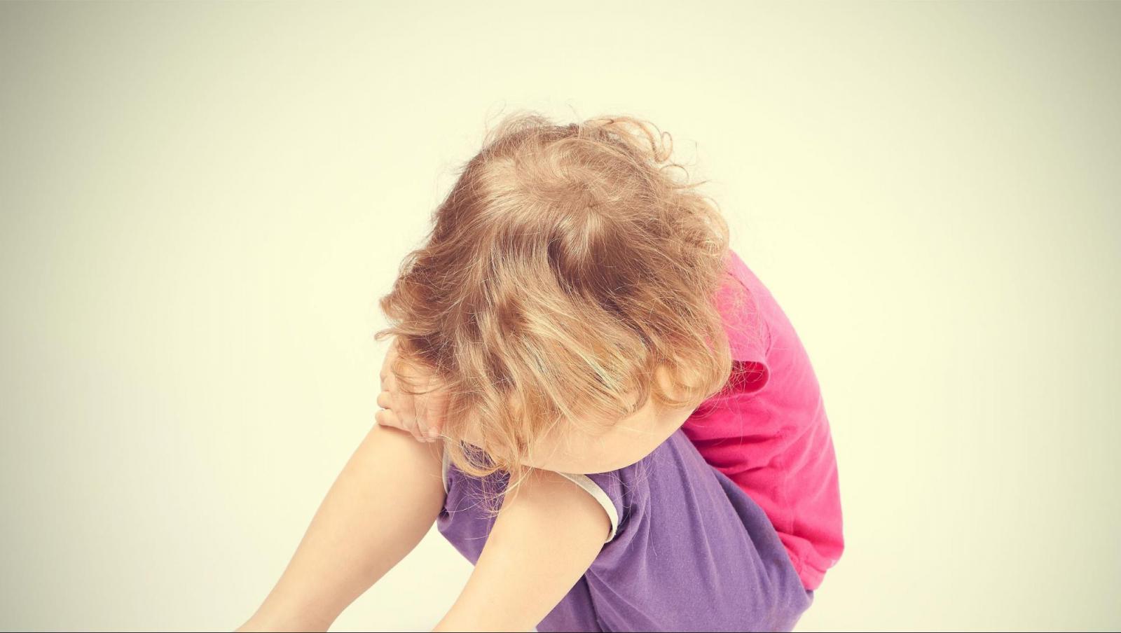 Trẻ sẽ thường xuyên căng thẳng do bị quát mắng
