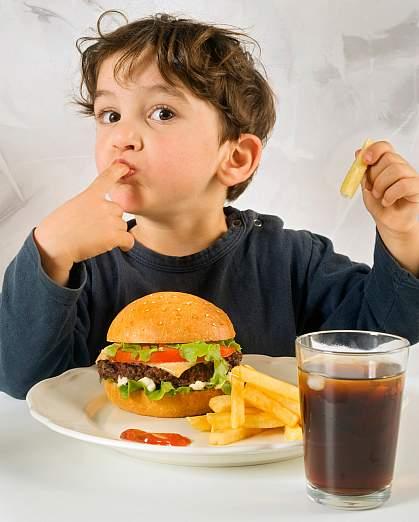 Ăn một món nhiều ngày sẽ khiến trẻ nhanh ngán