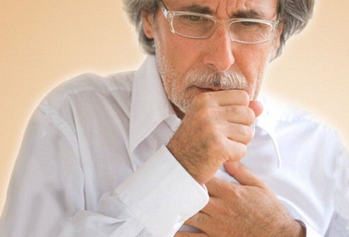 Bệnh viêm phế quản mãn tính ở người già có triệu chứng gì đặc biệt?