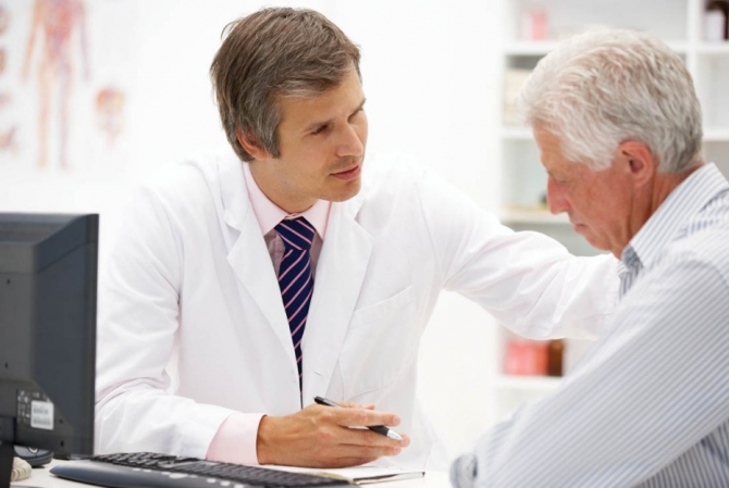 Bệnh viêm phế quản mãn tính ở người già – Tại sao phải đặc biệt lưu ý?