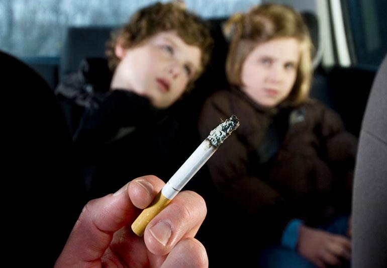 Hút thuốc lá thụ động làm tăng nguy cơ mắc ung thư phổi