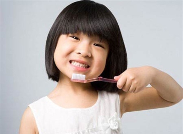 Hướng dẫn vệ sinh răng miệng cho trẻ