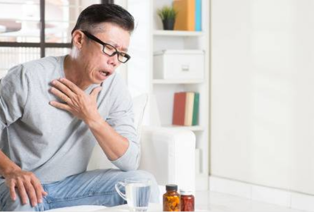 Ho kéo dài uống nhiều loại không hết là bệnh gì? Có nguy hiểm không và điều trị như thế nào?