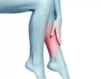 Hỏi: Tôi bị suy giãn tĩnh mạch có tập thể dục được không?