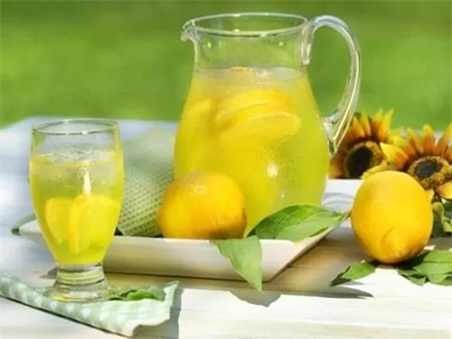 3 loại nước súc miệng giúp con khỏi đau họng 