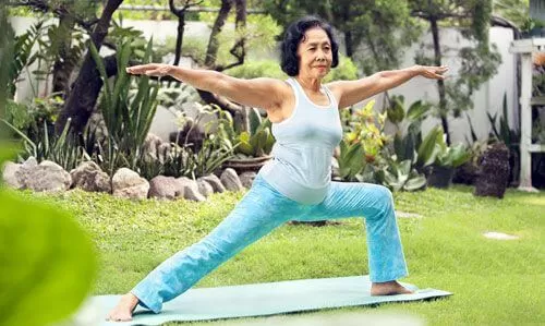 Để người già không lo bệnh thoái hóa khớp