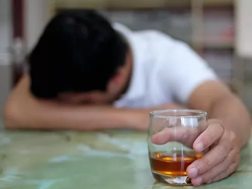 Hỏi: Dùng BoniAncol đã cai được rượu thì sau này có sợ tái nghiện không?