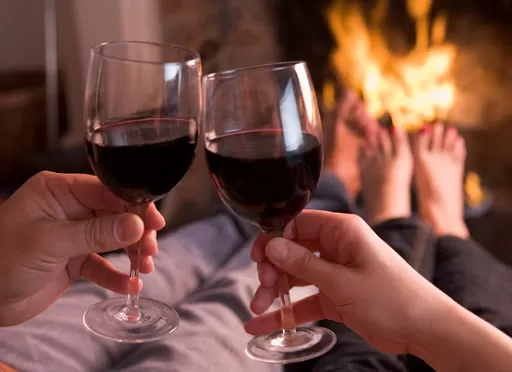 Uống rượu có thể là khởi đầu cho một cuộc “yêu”