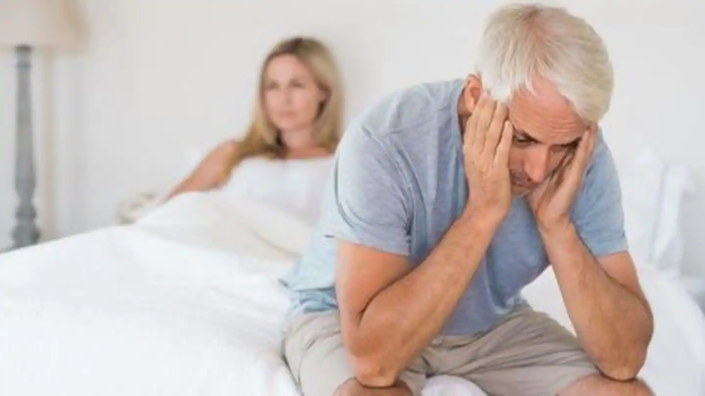 Chuyên gia giải đáp thắc mắc: Phì đại tuyến tiền liệt có nên quan hệ hay không?