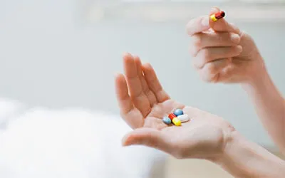 Hỏi: Có thể dùng chung BoniHappy và thuốc thoái hóa khớp không?