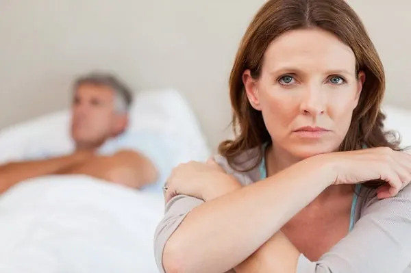 Chữa mất ngủ tiền mãn kinh cho phụ nữ bằng cách nào?